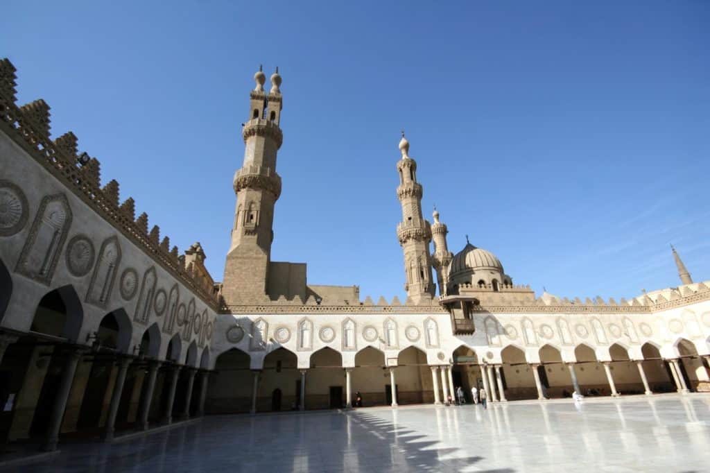 אוניברסיטת ומסגד אל-אזהר במרכז קהיר, מצרים