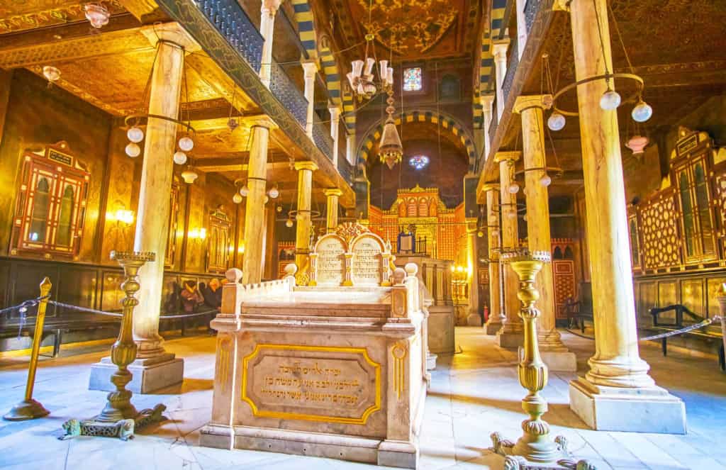 תמונה מתוך בית הכנסת בן עזרא שברובע הקופטי בקהיר, מצרים