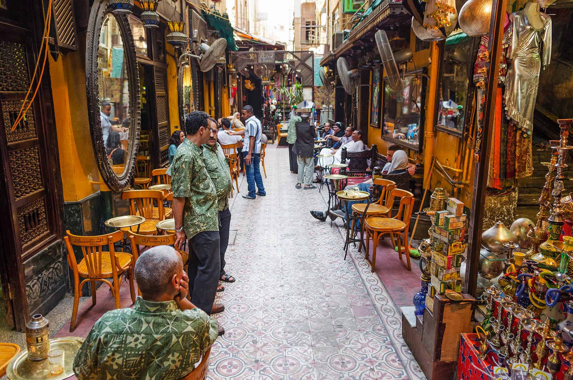 בתי קפה בשוק בקהיר - טיול עצמאי למצרים